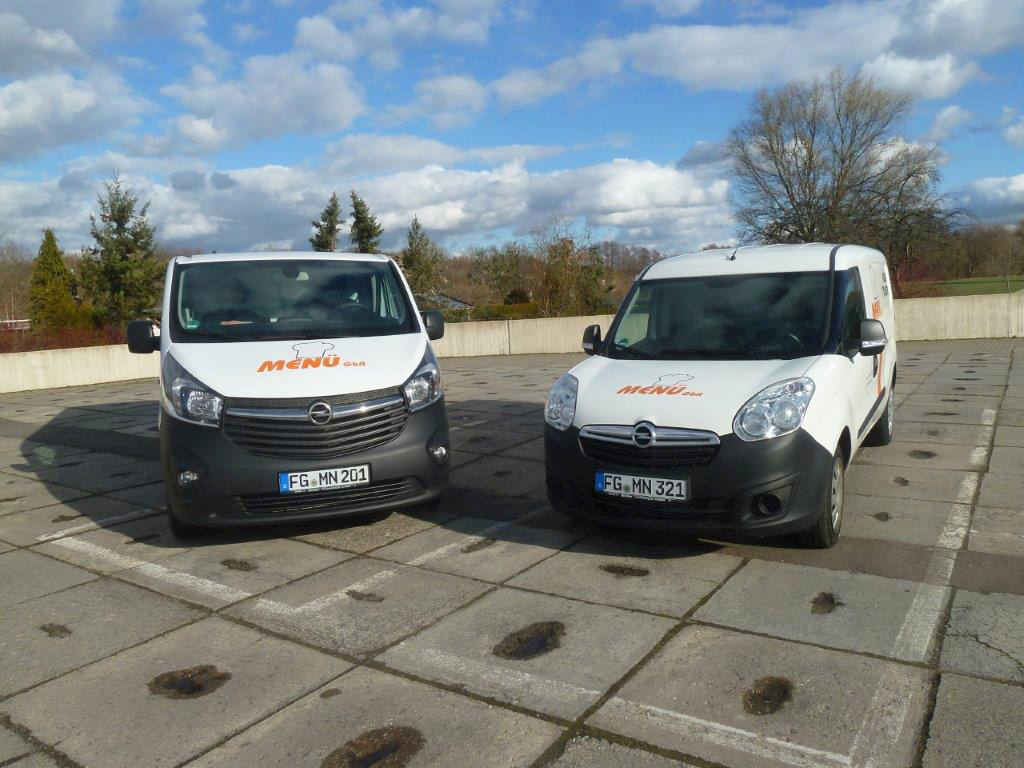 Lieferservice, Essen auf Rädern – Menü Niederwiesa GmbH & Co. KG Unsere Lieferfahrzeuge für den Essen-auf-Rädern-Service